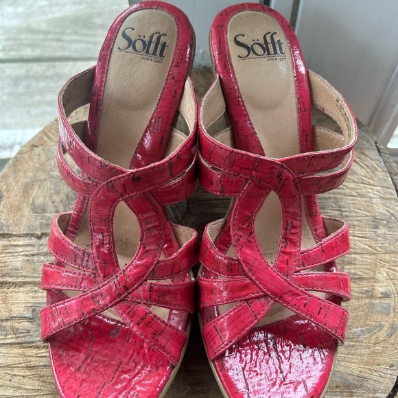 Sofft Leather Heeled Sandals Size 8M Slip On - Picture 4 of 9